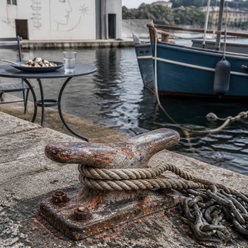 Villefranche-sur-Mer : la rade, la chapelle Cocteau et le quai où l'on déjeune les pieds dans la darse